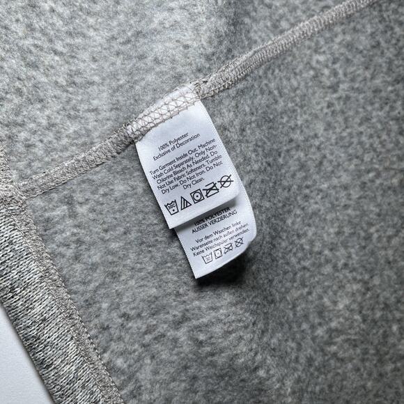 Eddie Bauer Lot of 2 Gray Blue Fleece Vest Zip Up Size TL Three Zip Pockets Logo - Picture 8 of 16